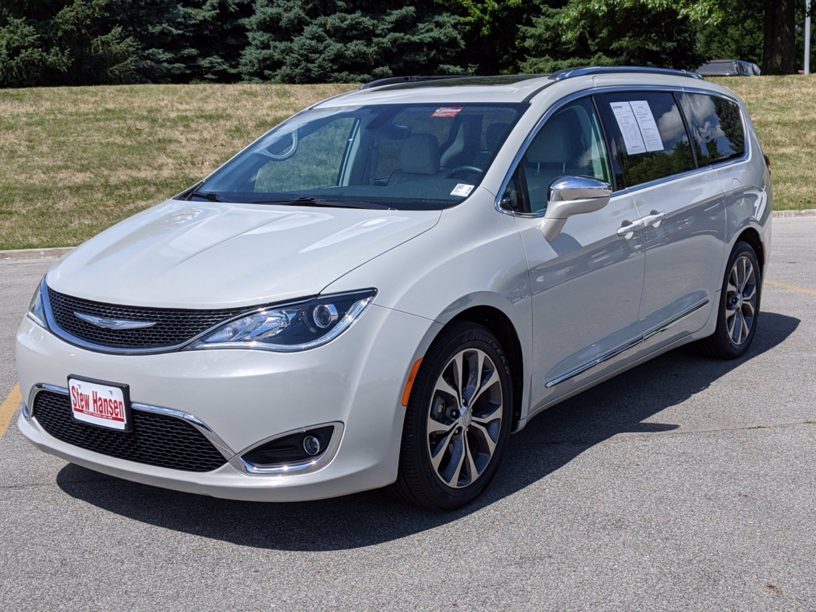 Certified Pre-Owned 2017 Chrysler Pacifica Limited Mini-van, Passenger ...